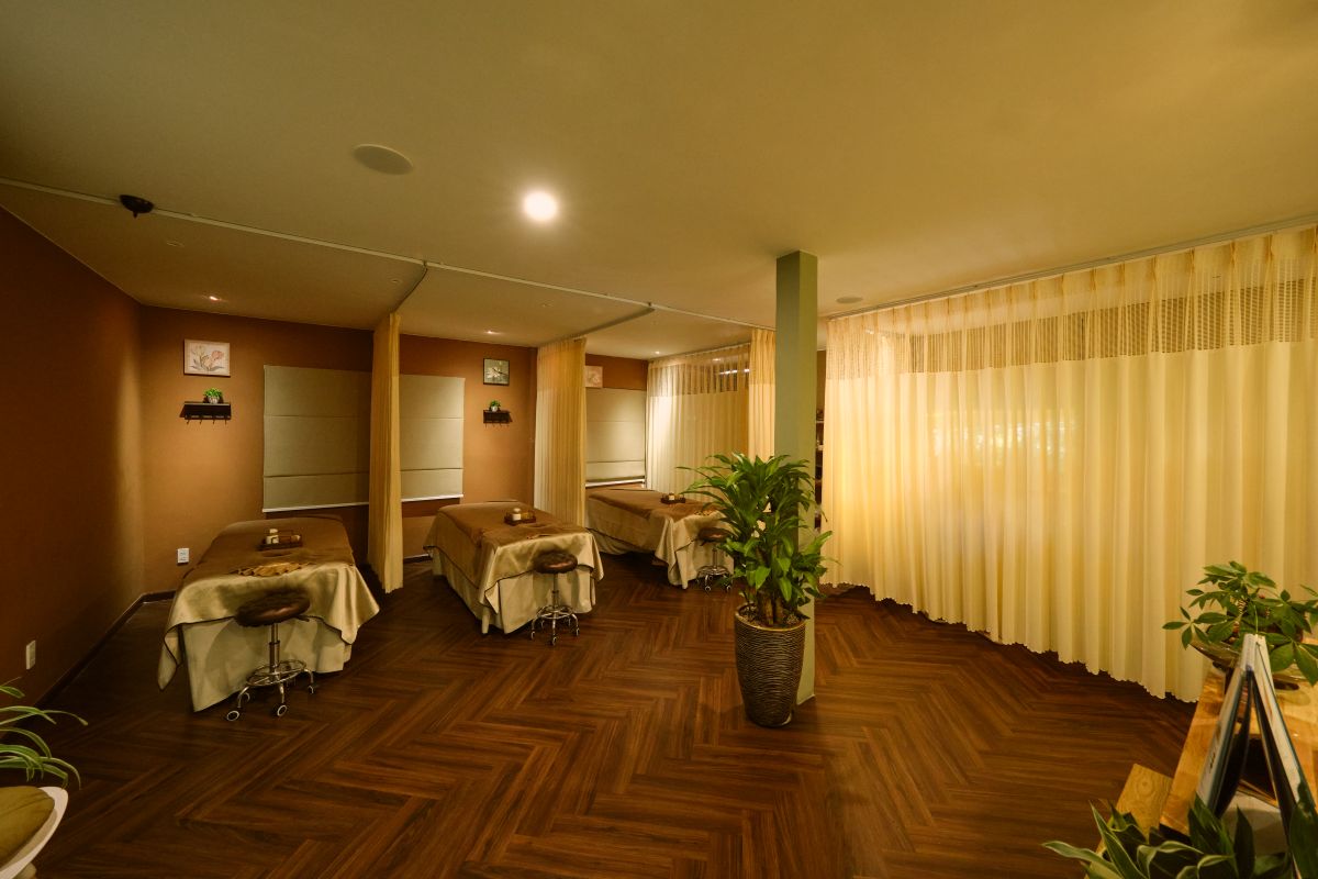 Đặt lịch giãn cơ thể thao Quận 2 tại Healing Touch Spa