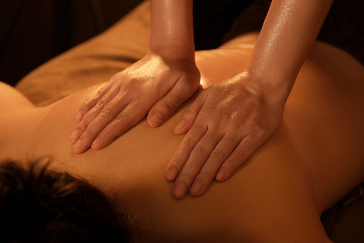 Massage trị liệu Shiatsu và Tuina