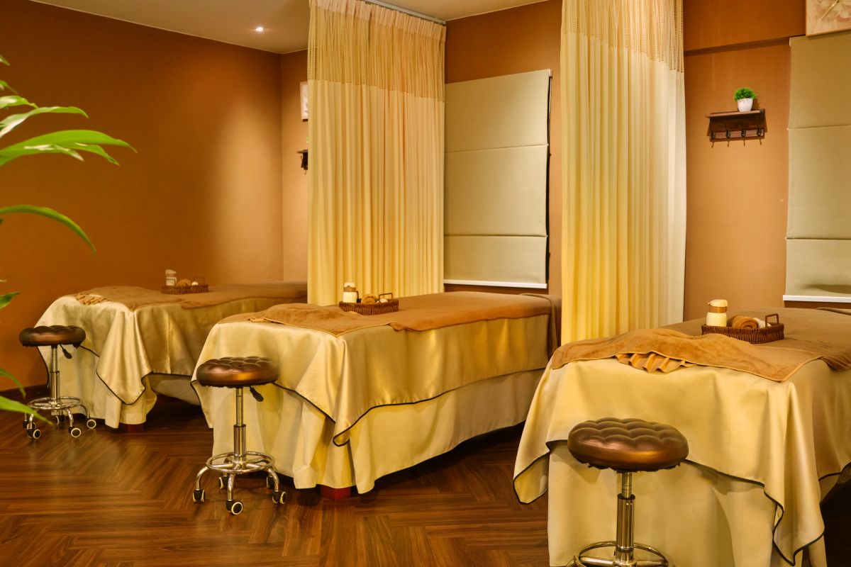 Massage giãn cơ trị liệu tại Healing Touch Spa có gì khác biệt?