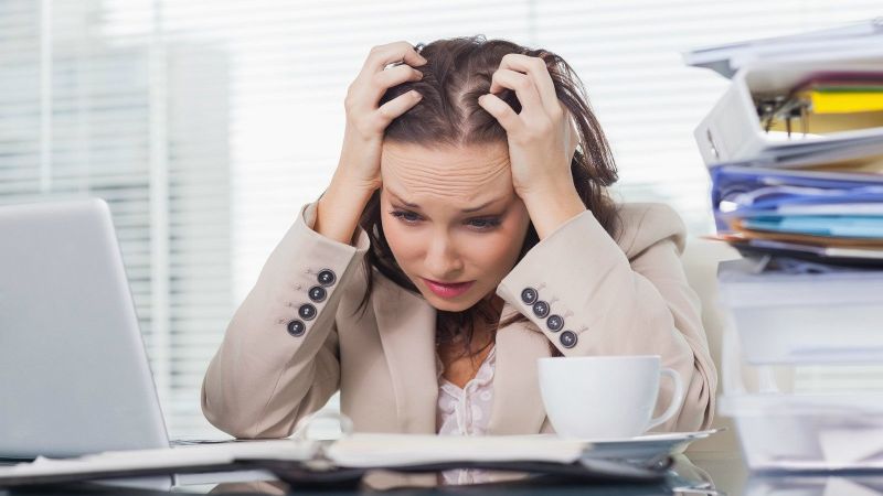 Người thường xuyên căng thẳng, stress