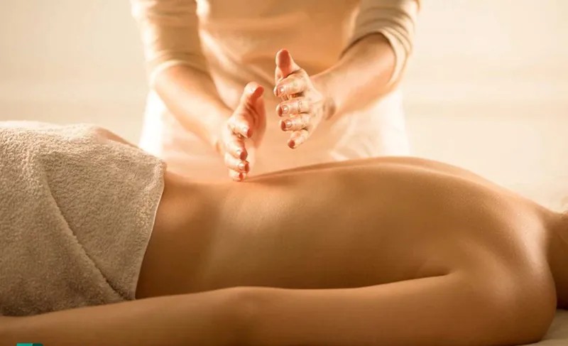 Những ai nên trải nghiệm massage trị liệu cải thiện giấc ngủ?